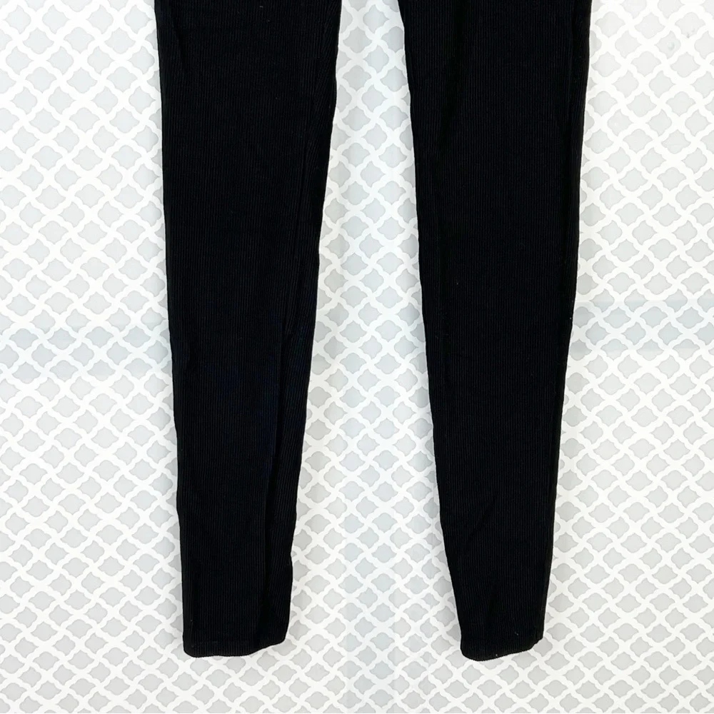 EUC Eileen Fisher Black Ribbed Leggings